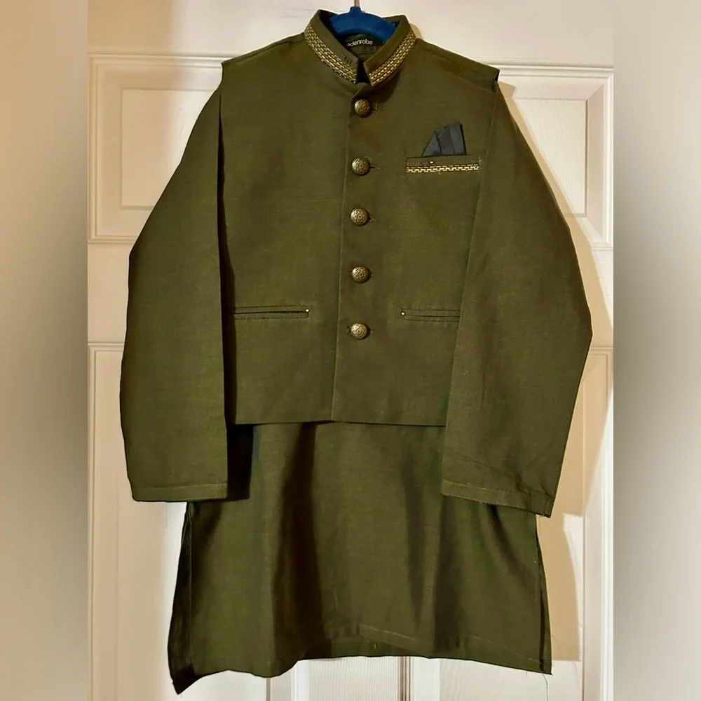 Ededrobe Boys Green Waist Coat Suit - Picture 3 of 10